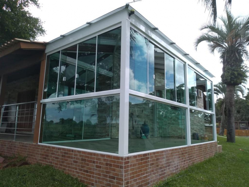 Fachadas e Envidraçamentos em Niterói